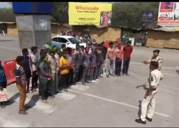 होली पर सख्ती: बाइकर्स गैंग, तीन सवारी और मुखौटा गैंग वालों को चेतावनी, शालीनता से होली मनाने की सख्त हिदायत