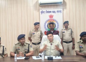 “ऑपरेशन तलाश” में रायगढ़ पुलिस को बड़ी सफलता, 5 दिनों के विशेष अभियान में 246 वारंटों की तामिली, गंभीर मामलों के फरार आरोपी भी पकड़े गए