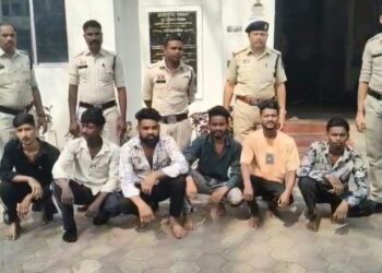 घर घुसकर मारपीट करने वाले युवकों पर रायगढ़ पुलिस की सख्त कार्रवाई, मारपीट में शामिल 6 आरोपी गिरफ्तार