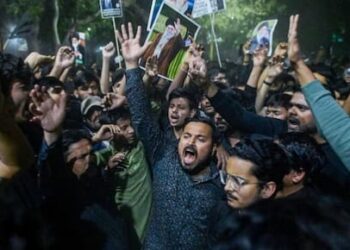 रायपुर में शिया समुदाय ने निकाला कैंडल मार्च, खामेनेई की मौत पर जताया शोक, अमेरिका-इजराइल के खिलाफ भी लगाए नारे