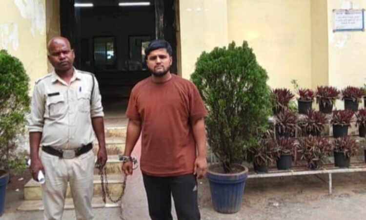 “ऑपरेशन तलाश” में मारपीट मामले का फरार आरोपी मनीष बिहारी गिरफ्तार, आरोपी ने अपने दोस्तों के साथ मैरिज गार्डन के पास युवक से किया था मारपीट