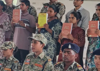 दंतेवाड़ा में 5 नक्सलियों ने किया आत्मसमर्पण, मुख्यधारा में लौटने का लिया फैसला