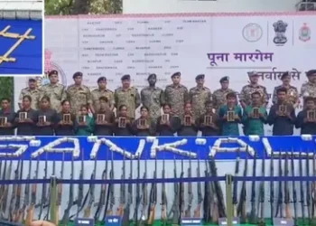 छत्तीसगढ़ में बड़ा नक्सली सरेंडर: 25 माओवादियों ने छोड़ा हथियार, 93 हथियार जब्त, करोड़ों का सोना और नकदी बरामद