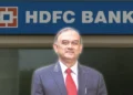 HDFC Bank में बड़ा बदलाव: चेयरमैन अतनु चक्रवर्ती का अचानक इस्तीफा, बैंकिंग क्षेत्र में बढ़ी हलचल