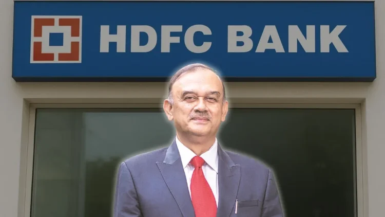HDFC Bank में बड़ा बदलाव: चेयरमैन अतनु चक्रवर्ती का अचानक इस्तीफा, बैंकिंग क्षेत्र में बढ़ी हलचल
