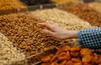 मिडिल ईस्ट तनाव का असर,  ड्राई फ्रूट्स 50% तक महंगे, बाजार में सप्लाई संकट