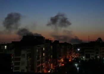 UAE और कतर ने जारी किया अलर्ट, ट्रंप की सख्त चेतावनी के बाद ईरान का पलटवार, क्या मिडिल ईस्ट में बढ़ेगा संकट?