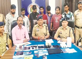 भिलाई में ऑनलाइन सट्टा गिरोह का भंडाफोड़: 7 आरोपी गिरफ्तार, लाखों का लेन-देन उजागर