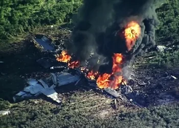 कोलंबिया में बड़ा सैन्य हादसा: ट्रांसपोर्ट विमान क्रैश, 80 सैनिकों की मौत की आशंका