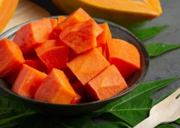 डेली डाइट में पपीता शामिल करें, सेहत को मिलेंगे कई जबरदस्त फायदे