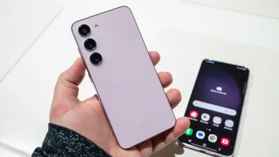 Samsung Galaxy स्मार्टफोन्स में जल्द मिलेगा नया फीचर, बिना इंटरनेट भी चलेंगे WhatsApp और X