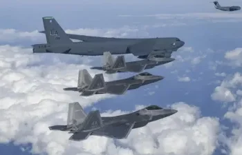 ईरान के खिलाफ अमेरिका ने तैनात किया परमाणु बम ले जाने में सक्षम B-52 बॉम्बर, जानें कितना खतरनाक है यह विमान