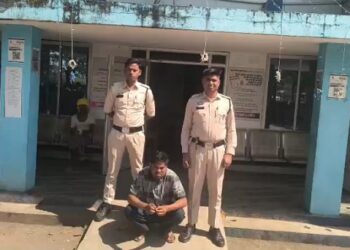 ऑनलाइन क्रिकेट सट्टा पर रायगढ़ पुलिस की एक और बड़ी कार्रवाई, खरसिया पुलिस ने सट्टा खाईवाल गिरफ्तार