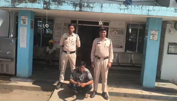 ऑनलाइन क्रिकेट सट्टा पर रायगढ़ पुलिस की एक और बड़ी कार्रवाई, खरसिया पुलिस ने सट्टा खाईवाल गिरफ्तार