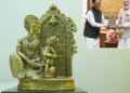 प्रभु श्रीराम के आदर्शों से प्रेरित छत्तीसगढ़ : मुख्यमंत्री साय ने प्रधानमंत्री नरेंद्र मोदी को बेल मेटल निर्मित ‘माता कौशल्या के राम’ कलाकृति की भेंट