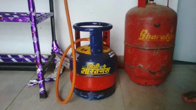 सरकार का बड़ा फैसला: बिना गैस कनेक्शन भी मिलेगा 5 किलो LPG सिलेंडर, सिर्फ ID दिखाना होगा