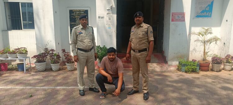 ऑपरेशन अंकुश” का असर— एक और बड़े सट्टा खाईवाल एजाज खान ने कोतवाली पुलिस के सामने किया सरेंडर