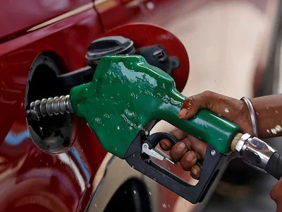 क्रूड ऑयल की कीमतों में भारी गिरावट, क्या घटेंगे पेट्रोल-डीजल के दाम?