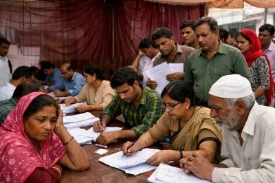 पश्चिम बंगाल में EC ने पहली बार जारी की Voter List, 91 लाख मतदाताओं की हुई छंटनी