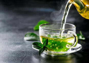 15 दिन तक रोज ग्रीन टी पीने से शरीर में दिखते हैं ये बदलाव; जानिए इसके जबरदस्त फायदे…