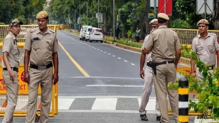 दिल्ली में टॉय कार से ब्लास्ट की साजिश रच रहे 2 संदिग्ध आतंकी गिरफ्तार, जैश से जुड़े तार