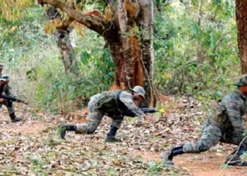 छत्तीसगढ़ में सुरक्षाबलों और नक्सलियों के बीच मुठभेड़ में ACM रूपी हुई ढेर, 4 लाख रुपए का था इनाम