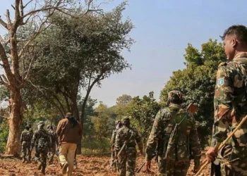 सारंडा के जंगलों में सुरक्षाबलों और नक्सलियों के बीच भीषण मुठभेड़, कोबरा बटालियन के 5 जवान घायल