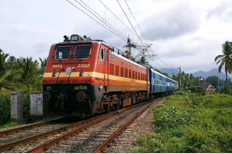 भारतीय रेलवे ने राजधानी समेत 4 ट्रेनों की समय में किया बदलाव, यहां देखें पूरा शिड्यूल