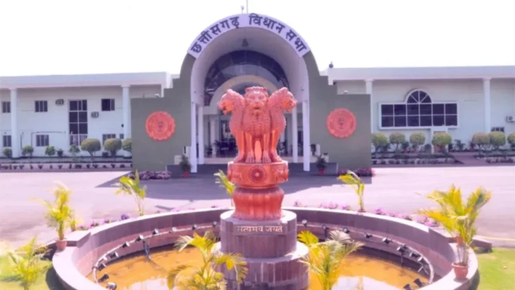 छत्तीसगढ़ में सरकारी कर्मचारियों की छुट्टियों पर रोक, तीन महीने तक बिना अनुमति अवकाश नहीं