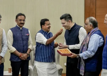 AAP को बड़ा झटका ,7 राज्यसभा सांसद बीजेपी में शामिल, सभापति से मिली मंजूरी