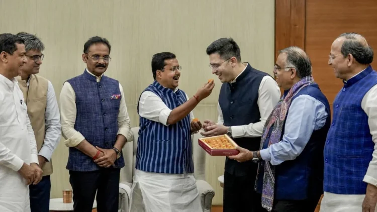 AAP को बड़ा झटका ,7 राज्यसभा सांसद बीजेपी में शामिल, सभापति से मिली मंजूरी