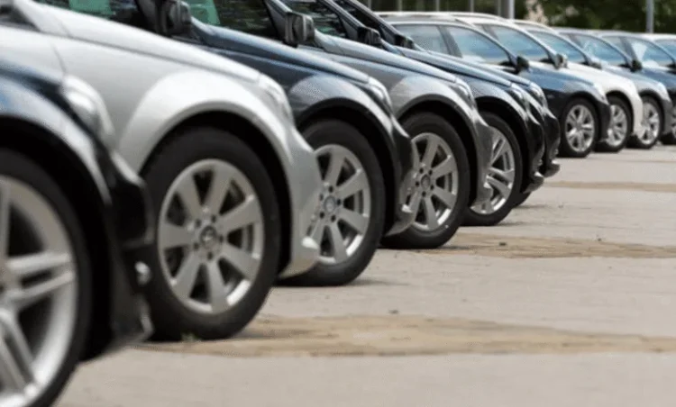 1 अप्रैल से ऑटो कंपनियों को बनानी होंगी ज्यादा माइलेज वाली गाड़ियां, CAFE-3 नियम होगा लागू