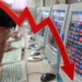 लाला निशान के साथ खुले शेयर बाजार, शुरुआती कारोबार में 213 अंक गिरा Sensex