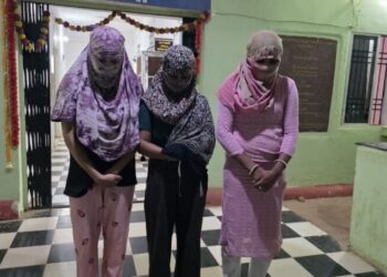छत्तीसगढ़ में सेक्स रैकेट का खुलासा, 1 युवक के साथ 3 युवतियों को पुलिस ने दर दबोचा