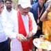 एक ग्रामीण का न्योता, मुख्यमंत्री का अपनापन – प्रधानमंत्री आवास से साकार हुआ सपना, मुख्यमंत्री ने कराया गृह प्रवेश
