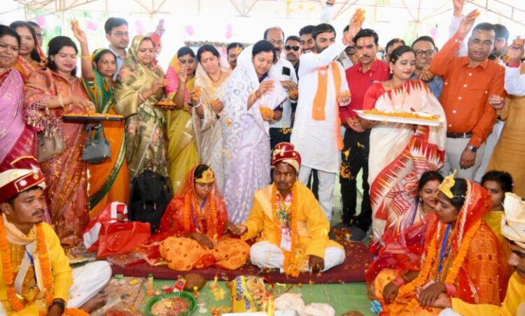 ’मुख्यमंत्री कन्या विवाह योजना: प्रदेशभर में 2300 से अधिक जोड़े बंधे परिणय सूत्र में’