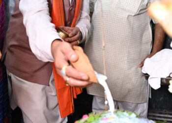 ’मुख्यमंत्री ने हाटकेश्वर महादेव मंदिर में पूजा-अर्चना कर प्रदेशवासियों के सुख समृद्धि की कामना की’