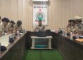 एसएसपी रायगढ़ ने पुलिस कंट्रोल रूम में राजपत्रित अधिकारियों, थाना-चौकी और शाखा प्रभारियों की समीक्षा बैठक