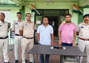 ऑपरेशन “अंकुश” में ऑनलाइन क्रिकेट सट्टा पर रायगढ़ पुलिस की बड़ी कार्रवाई—गेरवानी से दो आरोपी गिरफ्तार