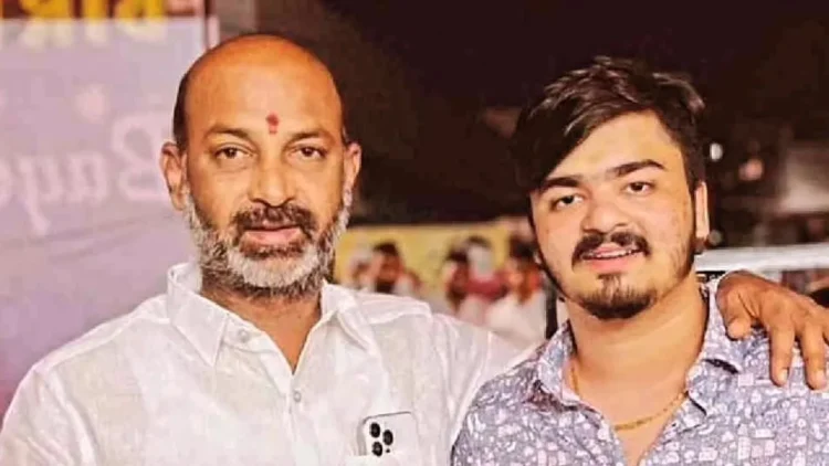 केंद्रीय मंत्री बंडी संजय कुमार ने बेटे भगीरथ को पुलिस के हवाले किया, पॉक्सो एक्ट में आरोपी है, लीगल टीम बोली- ‘बेल मिलेगी’