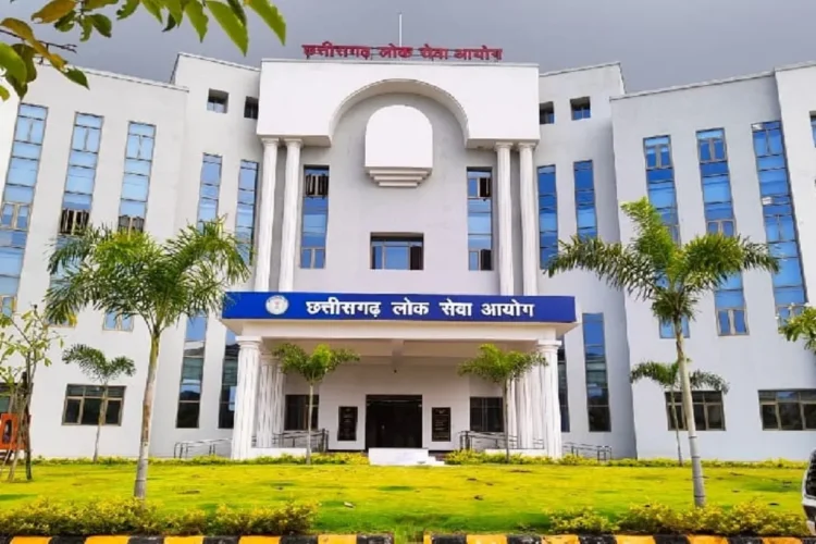 मेंस परीक्षा शेड्यूल बदला, अब जून में इस दिन से शुरू होंगे पेपर, CM का बड़ा फैसला