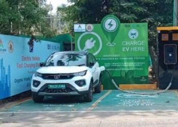 छत्तीसगढ़ सरकार का बड़ा फैसला, अब कॉलोनियों- हाईवे पर हर 25 KM में EV चार्जिंग स्टेशन जरूरी