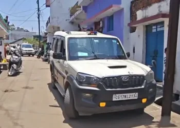 रायपुर में घर से बम बनाने की सामग्री मिलने से हड़कंप, पुलिस और बम स्क्वॉड ने इलाके को घेरा