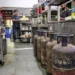 आम आदमी को बड़ा झटका, कमर्शियल LPG बढ़ती कीमतों के बीच 15% तक महंगा होगा होटल-रेस्टॉरेंट का खाना