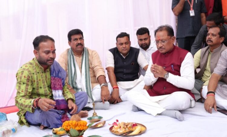 मुख्यमंत्री विष्णुदेव साय ने जशपुर जिले को दी 9.65 करोड़ रुपये से अधिक के विकास कार्यों की सौगात