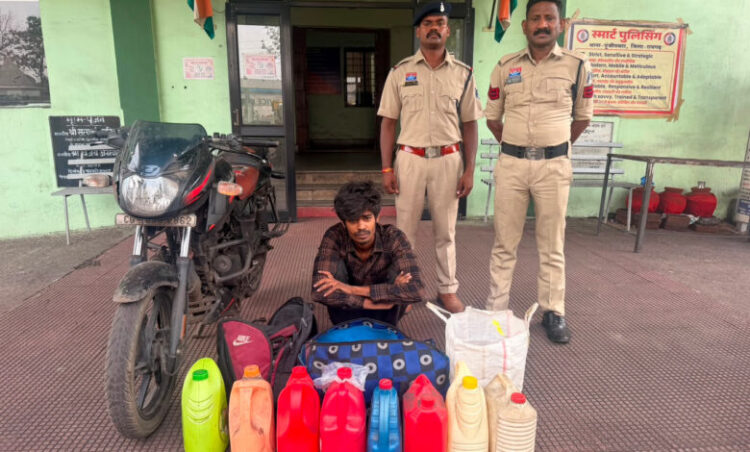 “ऑपरेशन आघात” के तहत अवैध शराब कारोबारियों पर रायगढ़ पुलिस की ताबड़तोड़ कार्रवाई जारी