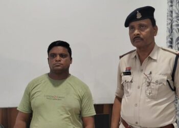 रिलेशनशीप में रहते हुए आरोपी ने अन्य महिला से रचाई कथित शादी, दोनों महिलाएं पहुंची एसपी कार्यालय रायगढ़