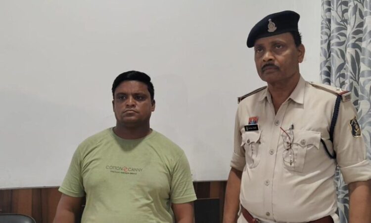 रिलेशनशीप में रहते हुए आरोपी ने अन्य महिला से रचाई कथित शादी, दोनों महिलाएं पहुंची एसपी कार्यालय रायगढ़