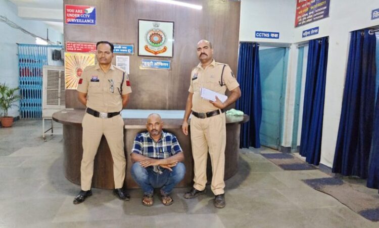 नकली शराब के संगठित नेटवर्क पर रायगढ़ पुलिस की बड़ी कार्रवाई जारी
