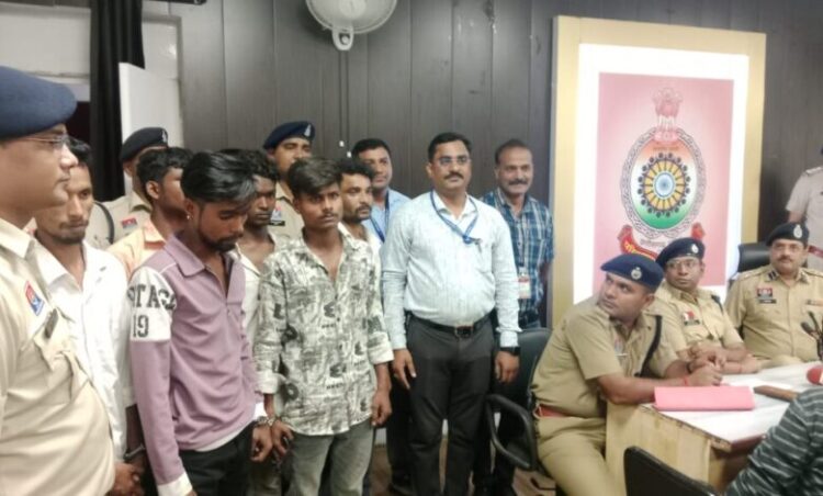 बिलासपुर में अंतर्राज्यीय चैन स्नैचिंग गिरोह का भंडाफोड़, 6 आरोपी गिरफ्तार